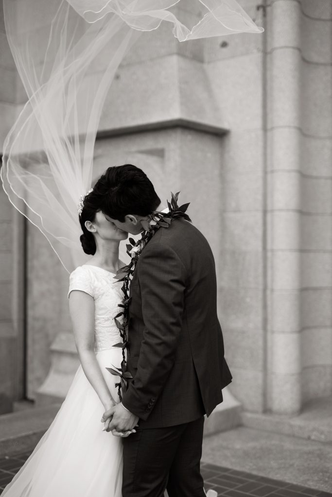 Classic Salt Lake City Temple Wedding by Elisha Braithwaite Photography