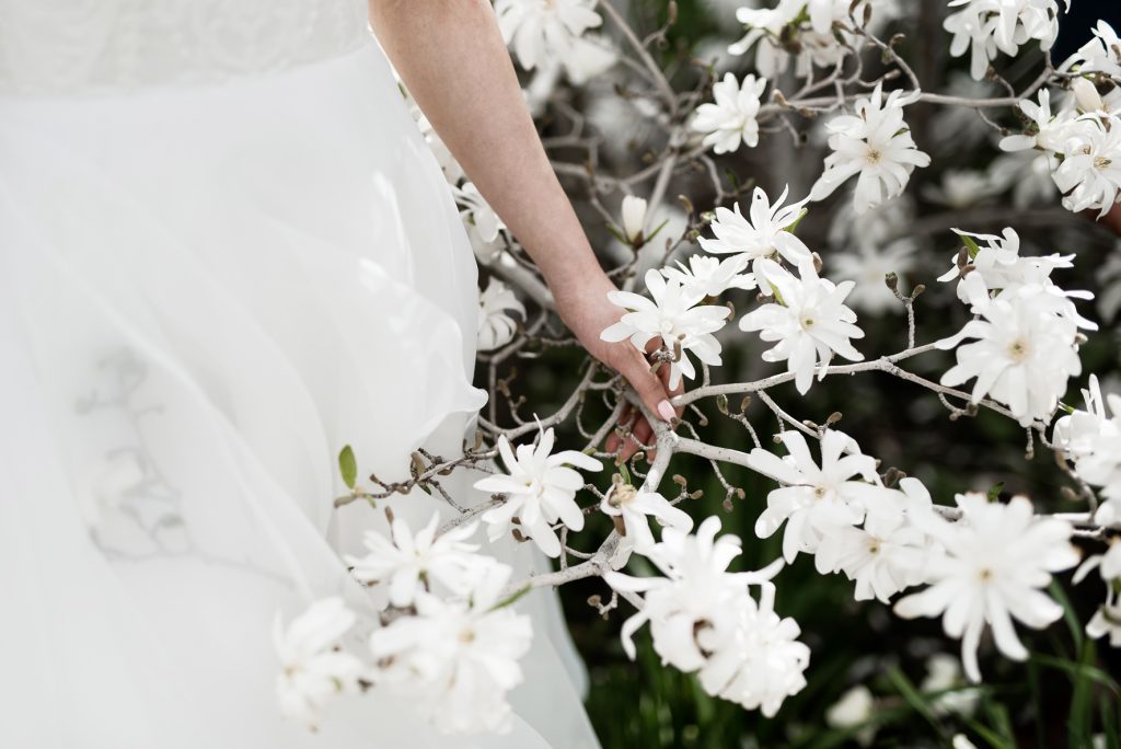 Artistic Spring Wedding at Temple Square by Elisha Braithwaite Photography