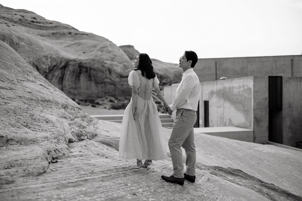 Instead they decide to turn around to look out at the desert once more in black and white.