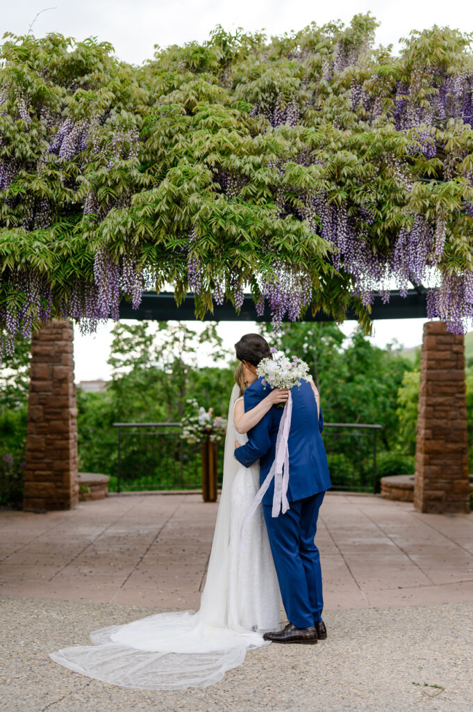 spring wedding at red butte gardens in utah