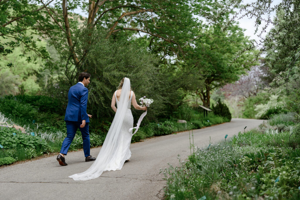 spring wedding at red butte gardens in utah