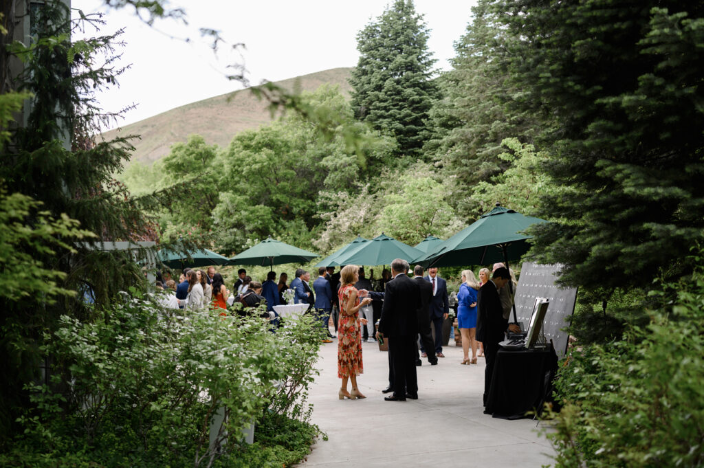 spring wedding at red butte gardens in utah