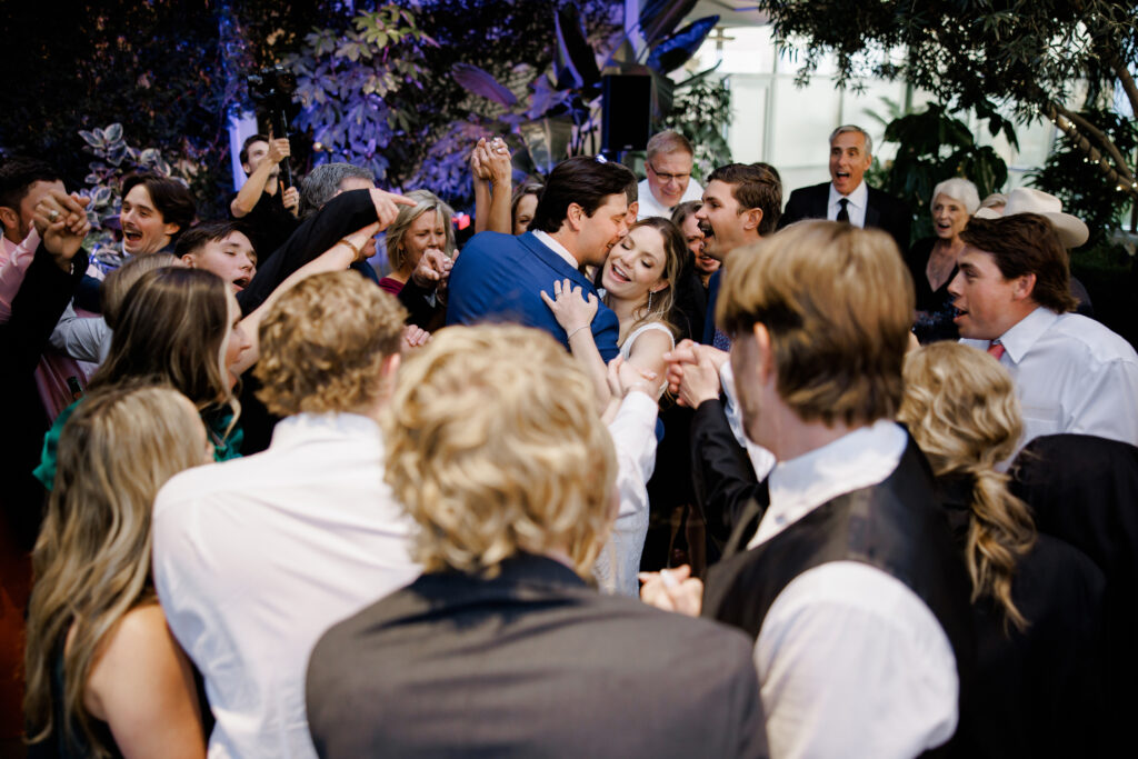 spring wedding at red butte gardens in utah