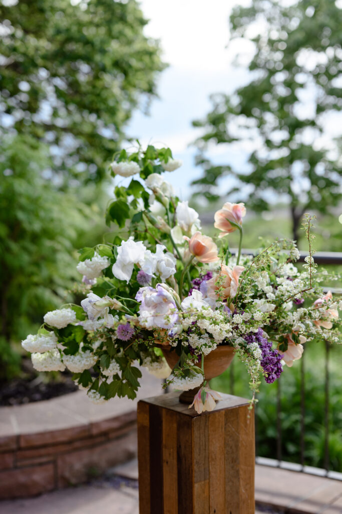 spring wedding flowers at red butte garden wedding