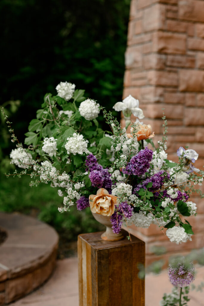 spring wedding flowers at red butte garden wedding